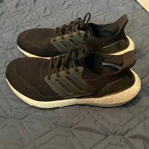 Women’s Adidas Ultraboost 21